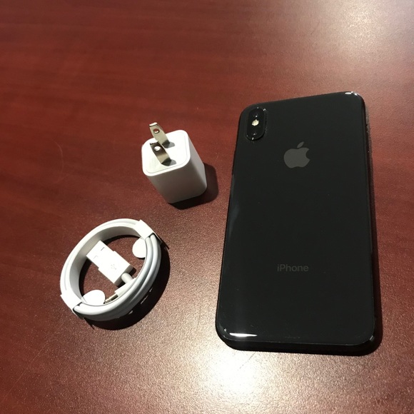 Apple IPhone X - Picture 2 of 2